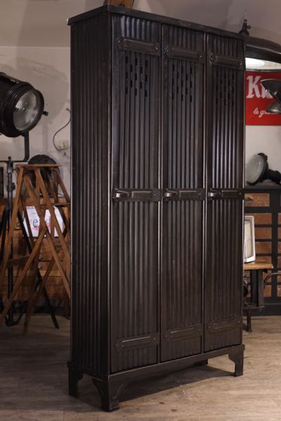 vestiaire strafor usine 1900